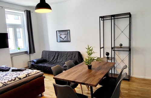 Favoriten Apartamento | Sonniges Apartment mit Balkon