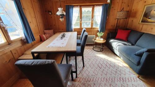 Litziruti Chalet De Esquí | Sonniges Chalet Arosa für 6 Pers alleinstehend mit traumhaftem Bergpanorama