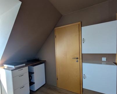 Munchen District Apartamento | sonniges Dachgeschoss am münchner Stadtrand