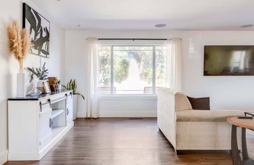 Sonoma Casa | Sonoma Getaway w/Hot Tub & Backyard Oasis - Dog OK