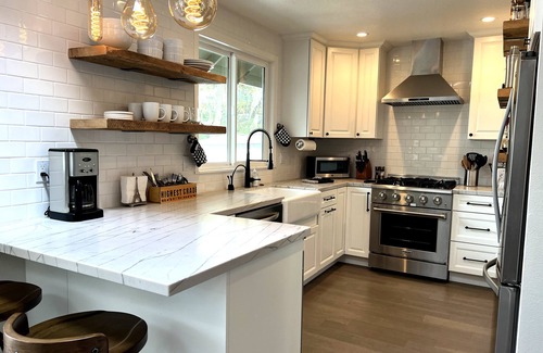 Fetters Hot Springs-Agua Caliente Casa | Sonoma Wine Country Cottage for Monthly Rental--3 miles from Sonoma Square!