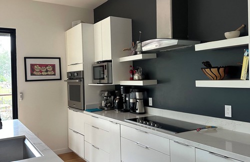 Riebli-Wallace Neighborhood Group Casa | 4br vinos de El Retiro