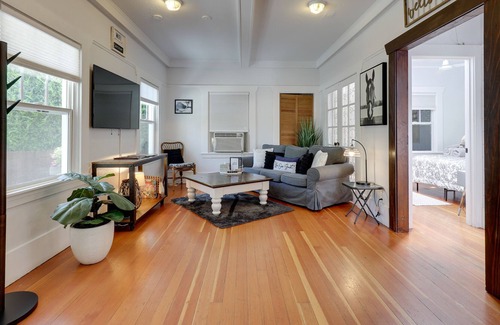 Santa Rosa Cabaña | Sonoma Wine Country Cottage w/ Patio + Fire Pit!