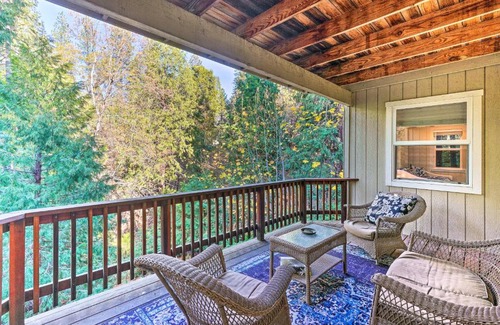 Phoenix Lake-Cedar Ridge Casa | Sonora Home with Pool Table, Grill and 2 Balconies