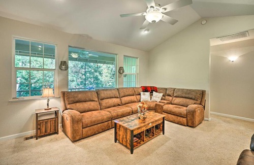 Phoenix Lake-Cedar Ridge Casa | Sonora Home with Pool Table, Grill and 2 Balconies