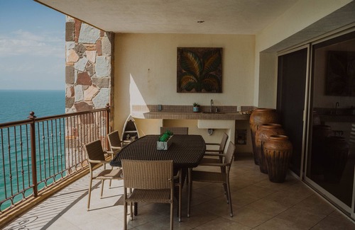 Bella Vista Condominio | HERMOSO CONDO FRENTE AL MAR EN SONORAN SKY RESORT