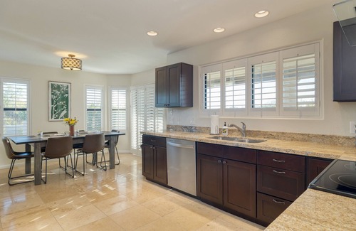 Pinnacle Peak Shadows Villa | Sonoran Sunshine by AvantStay | Entertainers Wonderland w/ Putting Green & Pool