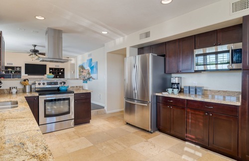 Pinnacle Peak Shadows Villa | Sonoran Sunshine by AvantStay | Entertainers Wonderland w/ Putting Green & Pool
