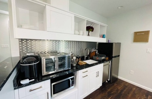 Charlottesville Casa | SONSAK - 943 Jefferson Lake Drive