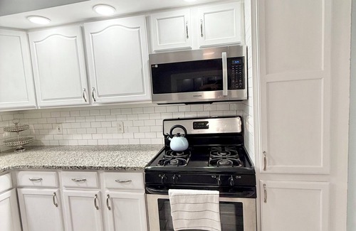Wilmington Casa | Soothing 3-bedroom 1 bath house with A/C in Wilmington.