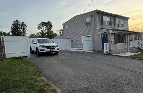 Wilmington Casa | Soothing 3-bedroom 1 bath house with A/C in Wilmington.