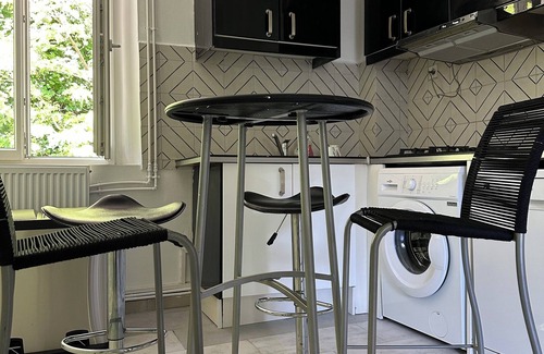 Voiron Apartamento | Soothing 3-bedroom apartment with WiFi in charming Voiron