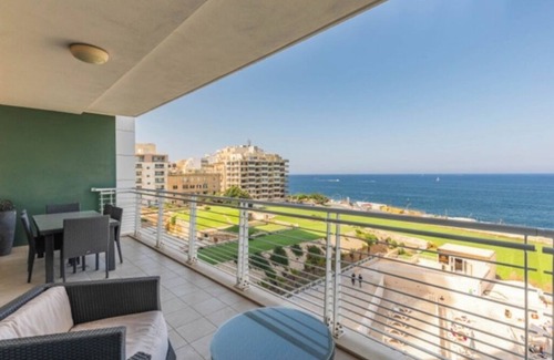 Sliema Apartamento | Soothing 3-bedroom apartment in Sliema