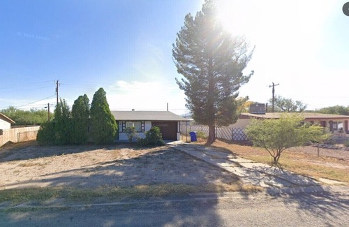 Pomerene Casa | Soothing 3-bedroom house in charming mature neighborhood in Benson