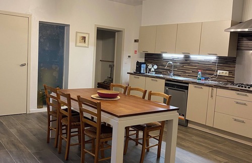Ronse Casa | Soothing 7-bedroom house with WiFi in Ronse.