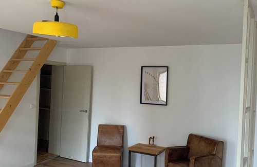 Ronse Casa | Soothing 7-bedroom house with WiFi in Ronse.