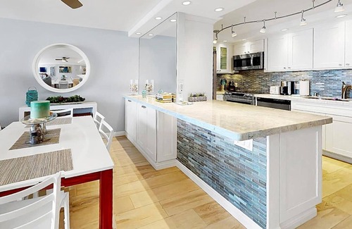 Pacific Beach Condominio | Soothing Ocean Sounds, Beach Views, Floor-to-Ceiling Windows: True Beach Therapy