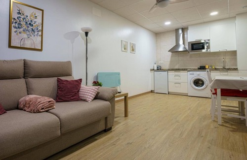 Burela Apartamento | Sophie Apartments 'Mediano' with private terrace and Wi-Fi