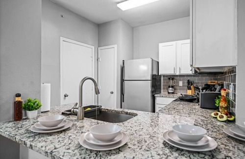 Fossil Creek Apartamento | Sophisticated Stay | 2BR, 2BA | Pool