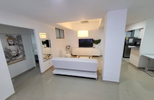 Cali Apartamento | Sophisticated 3 bedroom apartment