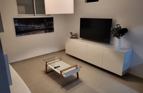 Cali Apartamento | Sophisticated 3 bedroom apartment