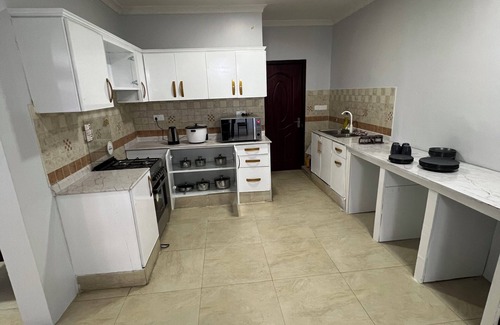 Kisutu Apartamento | Sophisticated 4-Bed Central Business District Retreat with City Views