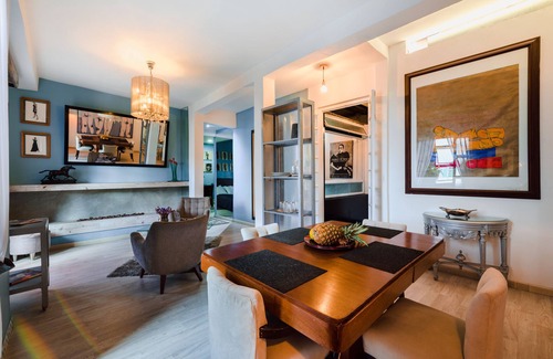 Financial District Apartamento | Sophisticated Apt at famous fashion designer home with balcony