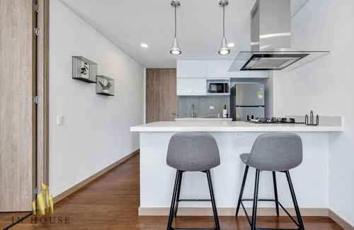 El Castillo Apartamento | Sophisticated Apt with AC & gym - Campestre 704
