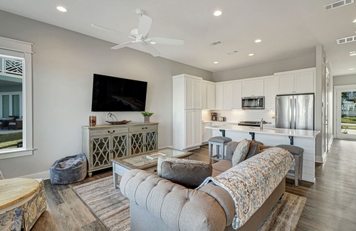 Rockport Casa | Sophisticated canal-view villa with pool, vast fishing pier, deck & washer/dryer