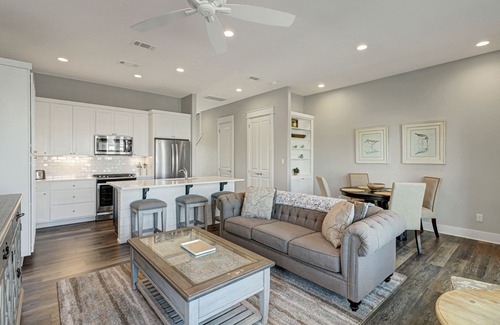 Rockport Casa | Sophisticated canal-view villa with pool, vast fishing pier, deck & washer/dryer