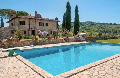 Radda in Chianti Casa | Sopra - La colonica nel Chianti