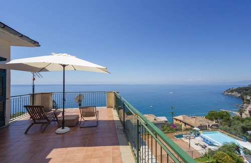Sori Apartamento | Sori: Penthouse en Villa con piscina y vista panorámica del Golfo Paradiso
