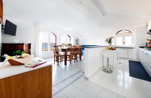 Sorrento Casa | SorrentoVibes - Sea view Rooftop Apartment with Jacuzzi & Garden