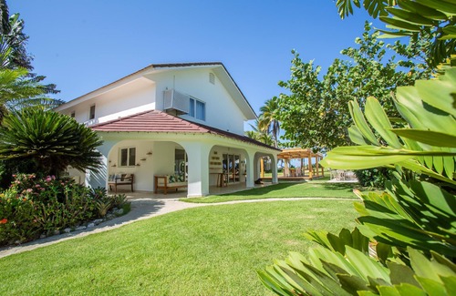 Cabarete Casa | Sosua Bachelor Party 14 BR Luxury Beachfront Resort PRECIO PARTIDO