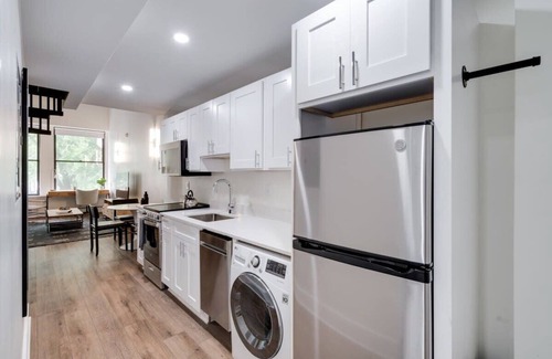 Center City East Apartamento | Sosuite | 1BR Loft w Park View, W/D, Gym, Lounge