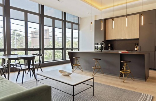 Logan Square Apartamento | Sosuite at The Onyx - Museum District