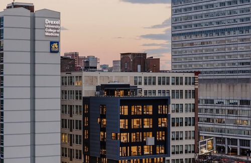 Logan Square Apartamento | Sosuite Corner 1bed Apt w Roof Deck, Gym, Laundry