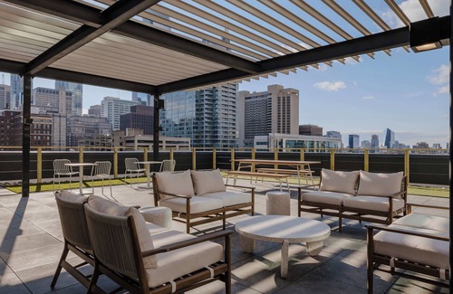 Logan Square Apartamento | Sosuite Corner 1bed Apt w Roof Deck, Gym, Laundry