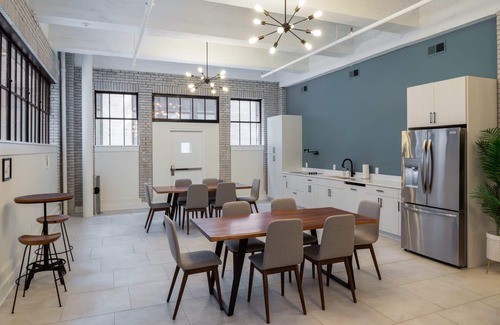 Center City East Apartamento | Sosuite Micro Studio w Shared W D Gym Lounge