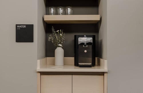 Logan Square Apartamento | Sosuite One Bed Apt Plus w Rooftop, Gym, Laundry