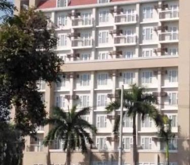 Tandang Sora Apartamento | Sotogrande Neopolitan Hotel