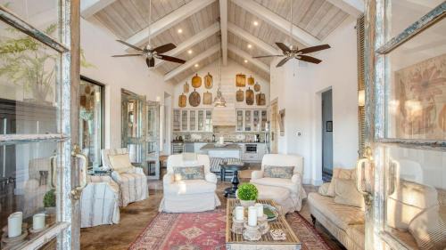 Dripping Springs Casa | Sotol by AvantStay Direct River Access Views