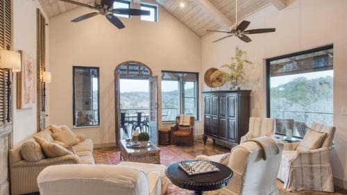 Dripping Springs Casa | Sotol by AvantStay Direct River Access Views