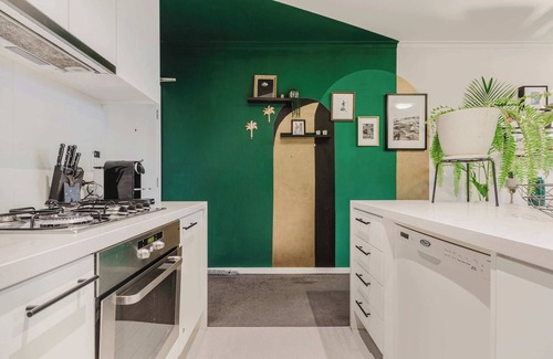 Southbank Condominio | Soul-Stirring Oasis With Enclosed Balcony Retreat