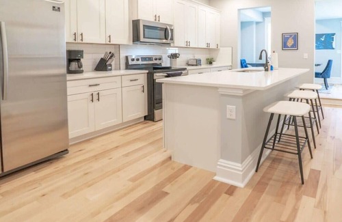 Soulard Casa | Soulard Retreat | 7BR/9BA |Courtyard / ABODEbucks