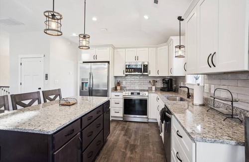 Monteray Shores Casa | Sound Beach/Access,Elevator Pool, HotTub Game Room