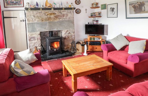Achill Sound Cabaña | SOUND COTTAGE, pet friendly in Achill Island, County Mayo