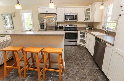 Monteray Shores Casa | 4 BR Soundside home in Monteray Shores Corolla w/Private Pool and loads of Community Amenities