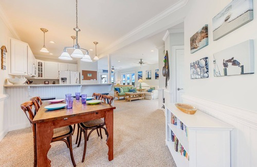 Hatteras Condominio | Sound Side Condo in the Slash Creek Community with Community Pool