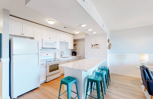 Hatteras Condominio | Soundfront Gem W/ Furnished Balcony, Free WiFi, & Beach Access Nearby